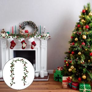 Dekorativa blommor Röd flexibel Garland Christmas Berry för vinterår Dekor Holiday Home Faux Vase