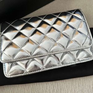 Silberne Taschen für Damen, beliebte Damentaschen, neue Umhängetaschen für Damen, Vintage-Designer-Taschen, klassische Taschen mit Klappe für Damen, prismatische Luxus-Designer-Damentasche C4403