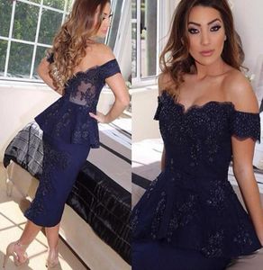 Elegant 2020 Navy Blue Beaded Cocktail Dresses Tea Length Peplum Off Shoulder Prom Dresses Applique Lace Formal Dresses Party Even3104572