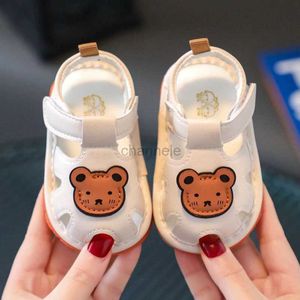 Sandaler 0-1T Anti-Slip Summer Baby Shoes Fashion Kid Boy Girl Sandaler Pu Prewalkers Nyfödda läder Soft Sole Sandals Toddler Footwears 240329