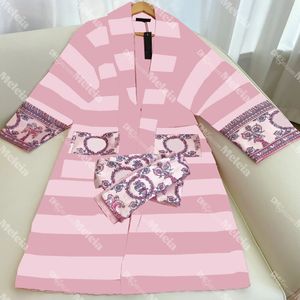 인쇄물 로브 핑크 여성 잠자기 면화 잠옷 나이트 로브 디자이너 편지 Jacquard Night Robe