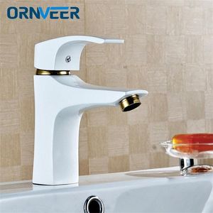 Bathroom Sink Faucets Deck Mounted Grilled White Painted Faucet Square Spray Brass Basin Mixer Tap W019