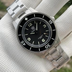 Wristwatches Steeldive SD1952 لا تاريخ NH35 الحركة التلقائية 300M مقاوم للماء الفولاذ المقاوم للصدأ CASE 30ATM الغوص رجالي رجال