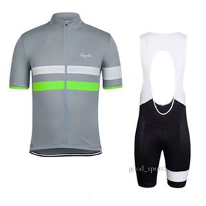 Rapha Team Summer Mountain Rapha Cycle Man kortärmad cykeltröja kit andningsbara snabbtorkade män som rider skjortor Bib/Shorts Set Rapha Cycle 989