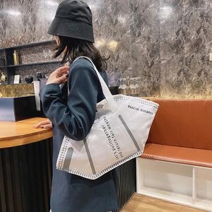 Borse portaoggetti KX4B Borsa casual a forma di maschera grande da donna Shopping portatile a spalla singola Borsa da viaggio dal design unico