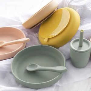 Copos Pratos Utensílios 100% Alimentos Seguros Aprovar Silicone Crianças Talheres Moda Rodada Pratos de Comida À Prova D 'Água Treinamento Tigela Acessórios para Bebês 240329