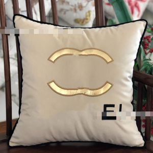 Ins Classic Style Style High-End Pillow Nordic Light Luxury Fashion Living Room SOFA CUSHION (med kärna)