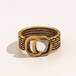 18 -karatowy złoty tytan stalowy Pierścień projektant luksusowych regulowanych pierścionków dla kobiet liter pierścionki w stylu retro pierścienie para