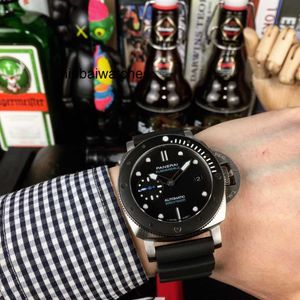 Zegarek na rękę na rękę na rękę Męskie zegarek do mechanicznego automatycznego szafirowego lustra 47 mm 13 mm gumowy opaska zegarkowa Sport PF09