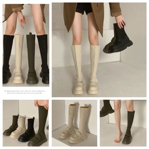 أحذية مصممة أحذية رياضية رياضة المشي لمسافات طويلة أحذية Bootie Top Top Boot الكلاسيكية غير الناعمة غير المنقولة Gai Size 35-48 EUR CONSTRALATIALS