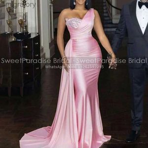 Urban Sexy Dresses Pärlor Applicantes One Shoulder Bridesmaid With Streamer Pink Pleat Merraid Women Long Wedding Party Dress Maid of Honor YQ240329