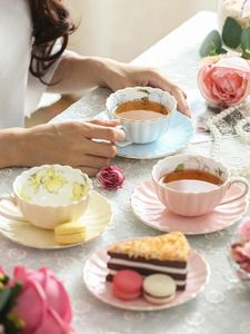 Copos pires high-end osso china xícara de café e pires conjunto cerâmica chá bela flor xícara de chá acessórios de cozinha