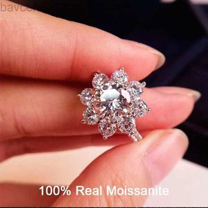 Bröllopsringar Real Moissanite Luxury Sun Flower Ring 1-2 Crt Diamond Lotus Ring Women Fancy Wedding Rings Sterling Silver Jewelry Inkludera Box 24329