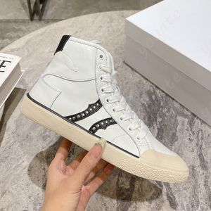 2024 Spring Summer Sneakers Kobiety pokazują buty w stylu buty sportowe marka logo litera elementy splatanie miękka krowica górna duża baza butów dla damy