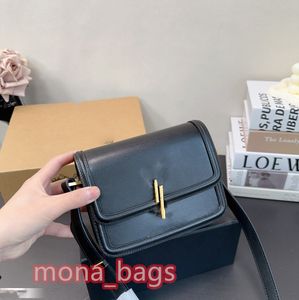 Kadınlar küçük gerçek deri omuz çantası moda tasarımcısı çanta yüksek kaliteli flep kare tofu çörekler kadın altın mektup donanım kanat cep telefonu çantası boyutu 18cm