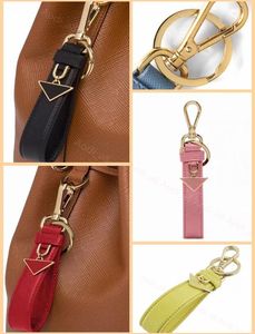 Lyxvarumärke Keychains Fashion Bag Pendant Men Women Car Key Chain Prad Keyring Designer Leather Keychain Mycket söta älskare Keychains tillbehör
