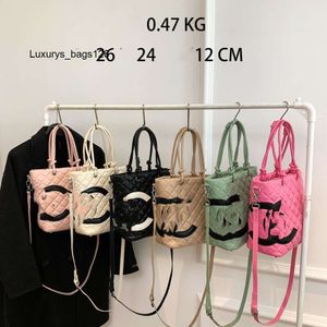 Store Wholesale Designer Shoulder Bag New Retro Bag Street Fashion Generous Handbag 2024 Simple Trend Everything Diamond Check Single Shoulder Oblique Span Bag