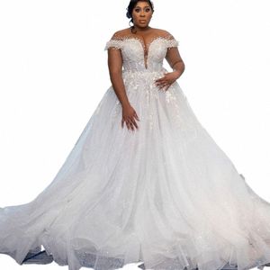 Luxury Wedding Dres för brud 2024 Sheer Neck Lace Up Back Major Beading Sequin Pearls Plus Size Women African Bridal Clows 70 hk#