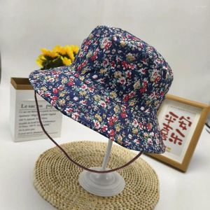 Breda randen hattar utomhus små blommor fiskare hat casual vår och sommar jordbruksarbete kvinnor trycker hink te plockning mössa