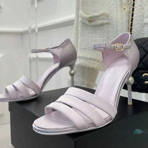 Satin-Material, elegantes Temperament, Schwarz, Weiß, Ein-Wort-Schnalle, Damenschuhe, sexy Hinterabsatz, hoch