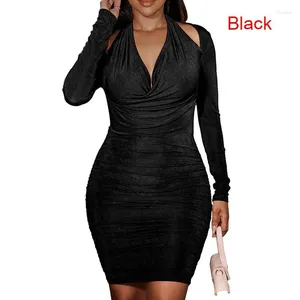 Casual Dresses Missjoy Feminine Sexy V-ringen Hollow Strap Pencil kjol Fashionabla Autumn Winter Long Sleeve Pleated Cocktail Party Short