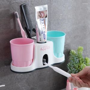 Ganchos inovador escova de dentes lavagem gargarejo terno automático espremer a ventosa rack escova de dentes acessórios do banheiro