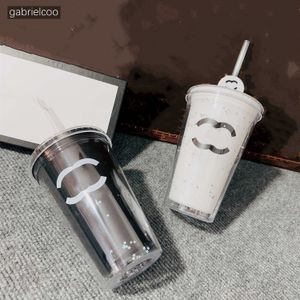 Designer preto branco tumblers copo de plástico clássico logotipo estrela lantejoulas bebida fria transparente suco de dupla camada copo de palha estudante copo portátil com caixa de presente 450ml