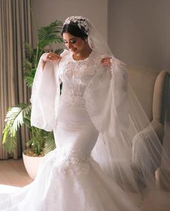 Elegante weiße Meerjungfrau Brautkleider 2024 Mode Rüschen Applikationen Dubai Brautkleider bodenlangen formelle Kleidung Vestidos De Novia