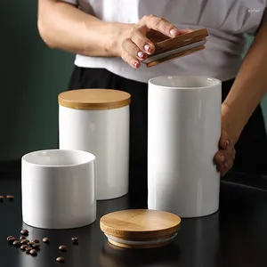 Bottiglie di stoccaggio Contenitore per alimenti in ceramica con coperchio ermetico in bambù Contenitore per chicchi di caffè da cucina Contenitore per tè in porcellana Organizzatore di articoli