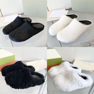 New Men Fur Mules Horse Hair Slipper Calfskin Fursbett Sabot Sablppers Designer Woman Flat Half Slipper Okrągły palca z pudełkiem 552