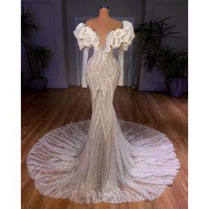 Ordina Abiti da sposa a sirena Abiti da sposa con spalle scoperte Ruffles Maniche lunghe con perline Sweep Train Robe De Marie