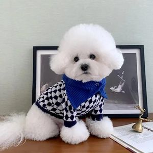 犬アパレル冬の格子縞のコートテディ服ファッション子犬甘いセーターカジュアル服プルオーバーかわいい2本足の緑