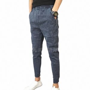 Sommaren 2021 Solid Color Slim-Fit Men's Jeans Youth Fi Pants Fötter All-Match Denim Jeans Trendy Teenagers Pencil Trousers G9VR#