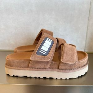 Дизайнерские сандалии Goldenstar Hi Slides Black Beige Slippers Стоки Golden Star Beach Sandal Cross Slides Женщины мужчины Tazz Tasman Осеннее горчичные семени каштаны Летние туфли