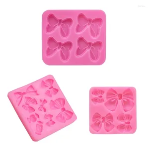 Bakningsverktyg 4 Cavity 3D Bowknot Fondant Mold Biscuit DIY Cartoon Press Drop