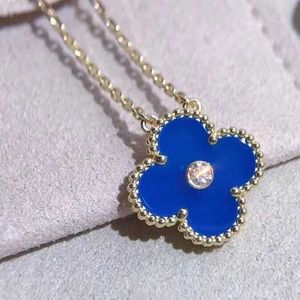 Designermärke 925 Sterling Silver Van Blue Agate Four Leaf Clover Necklace Pläterad med 18K Lucky Grass Pendant ColleBone Chain