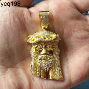 Joias da moda Cz Iced Out Gold Jesus Pingente personalizado com designs masculinos Colar com pingente