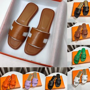 Designer Sandals tofflor Luxe Claquette Leather Low Heels Slides Mules Fashion Trend Womens Ladies Summer Shoes Scuffs Storlek 35-42