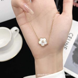 High Grade Brand 1:1 Original Logo Designer Bangle v Family Single Flower White Fritillaria Plum Blossom Bracelet Female S925 Silver Bracelet