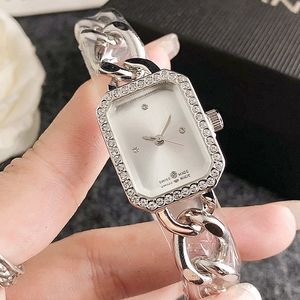 2024 Fashion Brand Wrist Watch for Women Square Luxury Lady Girl Style Steel Chain Armband Band Quartz Watches Free Frakt