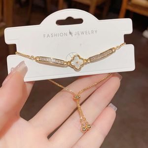 Sweet, Cute, Elegant, Full of Zirconium Shell, Clover, Women's Flower Pulling Bracelet, Fashionable and Unique Design, Handicraft