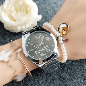 2024 nuovo arrivo braccialetto di fascino dell'orso spagnolo per donne e uomini, orologi di gioielli in stile design animale carino per le donne