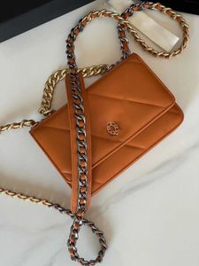 10A Top Luxury Leather Multi Color Chain Designer Bag Men's and Women's Handbags Shoulder Bag Crossbody Bag Leisure Postman Bag with Full Set Packaging Model: 0957