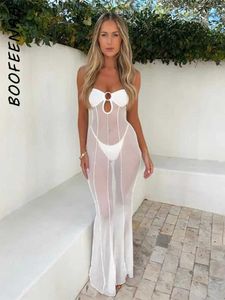 Abiti casual di base BOOFNAA Abiti lunghi senza spalline sexy S attraverso la maglia per le donne Abito copricostume bianco nero Abiti da vacanza C83-BH18 T240330