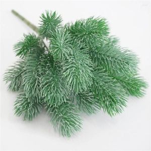 Dekorativa blommor Plastgrön presentförpackning för hembröllopsfest gren Julgran Dekor Konstgjord växt Pine Needle Bukett gräs