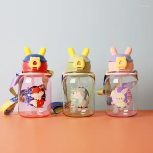 Garrafas de água dos desenhos animados crianças garrafa com palha 600ml chaleira bebendo plástico portátil copo escolar transparente