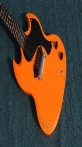 Anpassad butik 1968 tung relik sliten SG dubbel utskuren orange elektrisk gitarr svart p90 pickup svart pickguard en bit bron tailp8399264