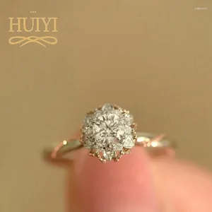 Pierścienie klastra Huiyi 925 Srebrny pierścionek Moissanite Diamonds z certyfikatem Wymaganie ślubne biżuterii dla kobiet