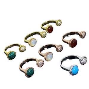 Designer High End Van Clover Pärled Edge With Diamonds Multi Color Versatile Ring Colorless and Unique Design Populära tillbehör VWSC