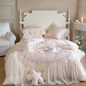 Sängkläder sätter chiffong spets prinsessa bröllop lyxiga rosa egyptiska bomullsblommor broderi täcke täcke lakan kuddar